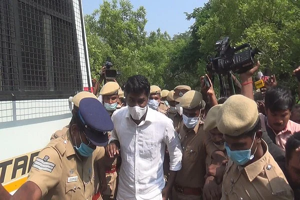தேனிக்கு அழைத்துச் செல்லப்படும் மாரிதாஸ்
