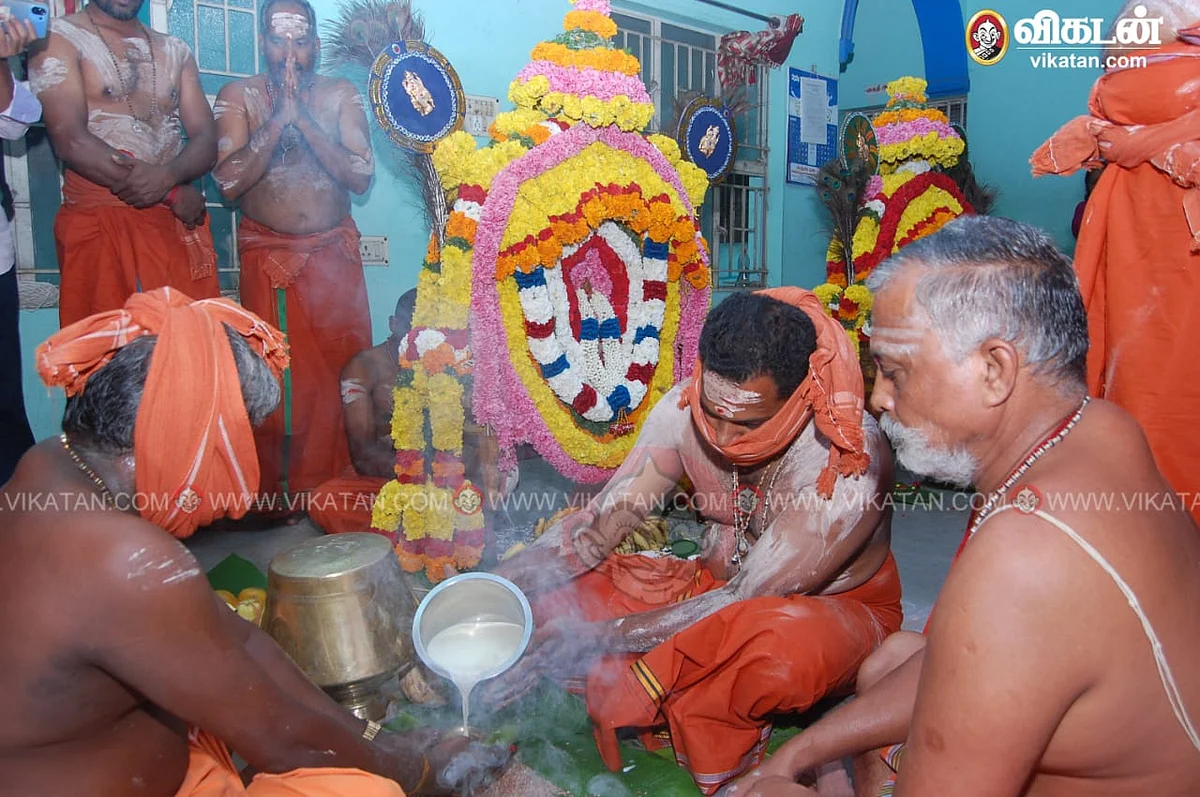 காவல்நிலையத்தில் காவடிகட்டு