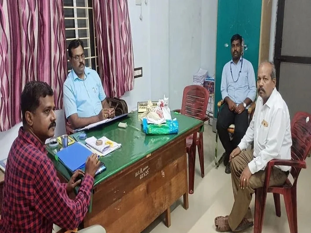 தனியாருக்கு முறைகேடாக விதை விற்பனை: லஞ்ச ஒழிப்பு போலீசாரிடம் சிக்கிய வேளாண் உதவி இயக்குநர்!