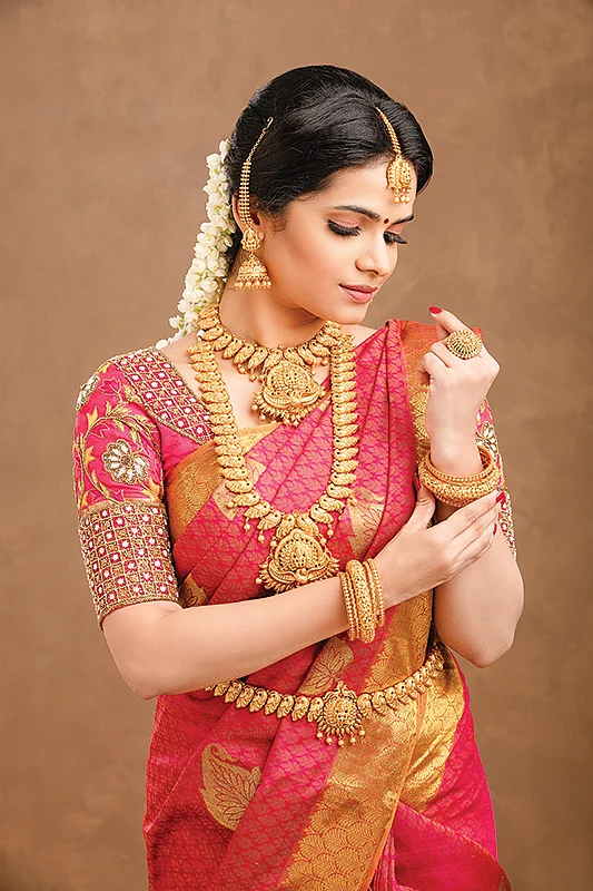 பெண்களின் திருமண வயதை உயர்த்துவதுதான் தீர்வா?