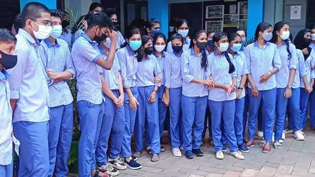 கேரள பள்ளிகளில் புதிய சமத்துவ சீருடை