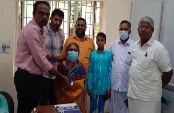விருது வழங்கி கௌரவிப்பு