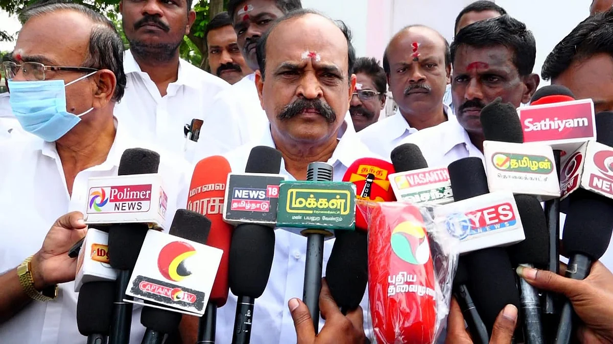 கடம்பூர் ராஜூ
