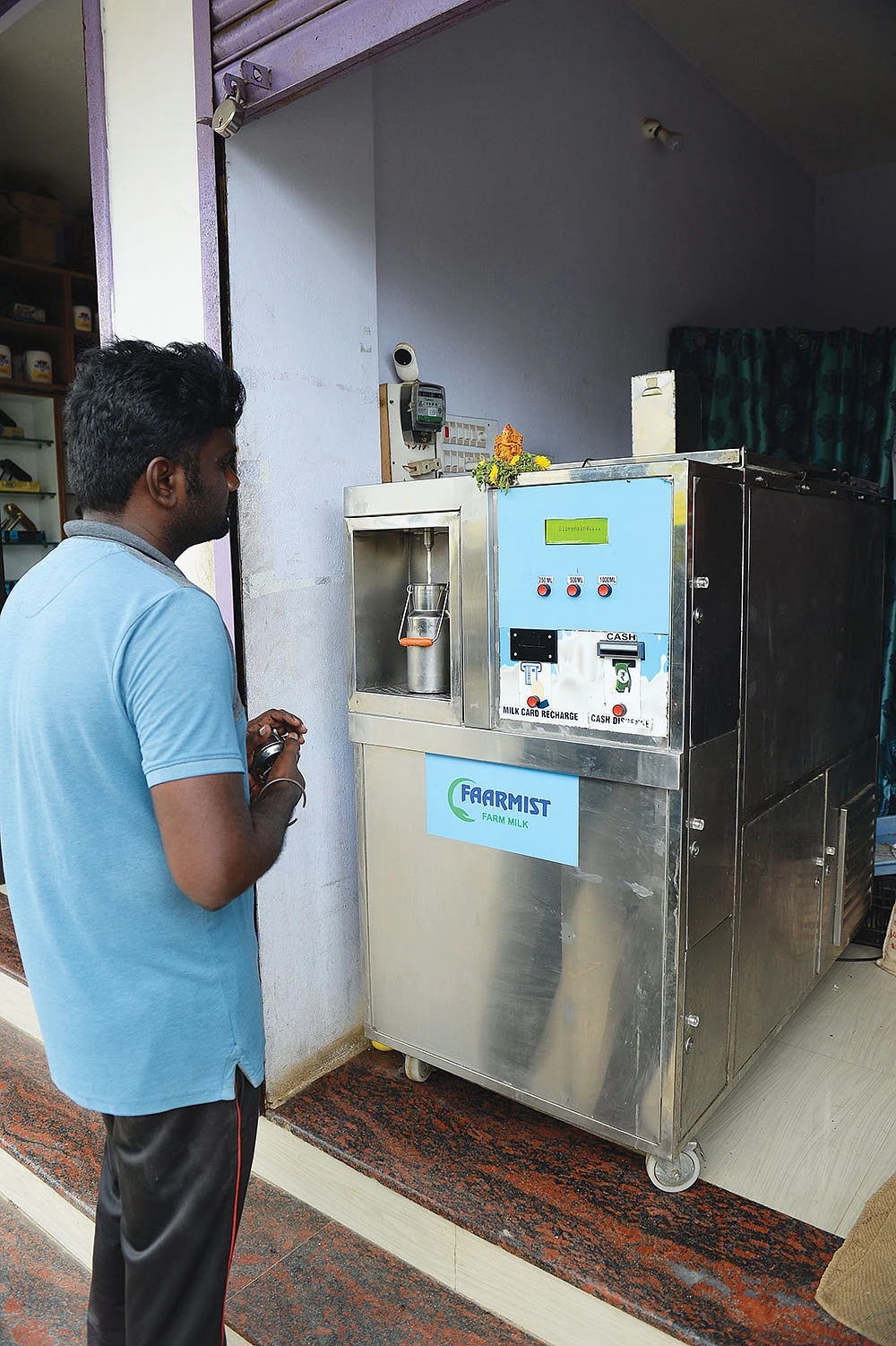 பால், தயிர், நெய், பால்கோவா...
பட்டையைக் கிளப்பும் பால் பண்ணைத் தொழில்!