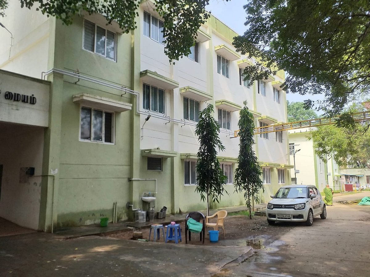 சிங்கப்பூர் டு திருச்சி வந்தவருக்கு கொரோனா; ஒமைக்ரான் வார்டில் பரிசோதனை முடிவுக்காக காத்திருப்பு!