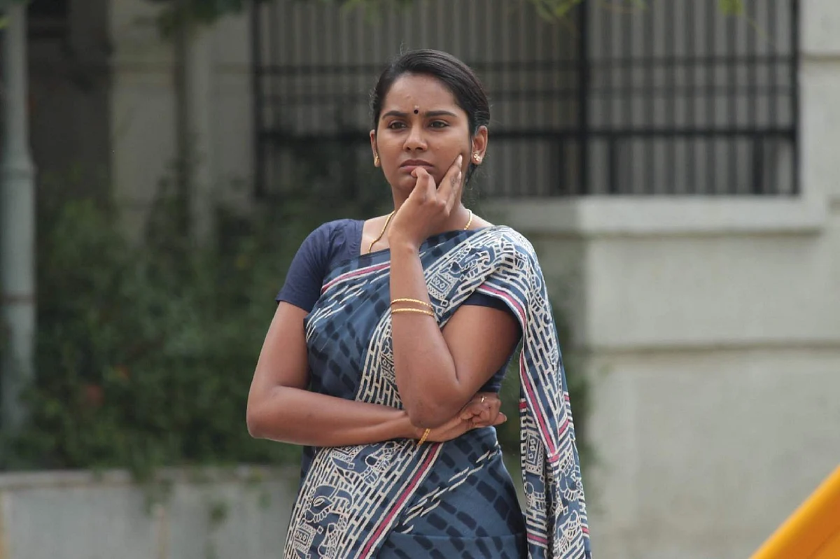சிவரஞ்சனியும் இன்னும் சில பெண்களும்