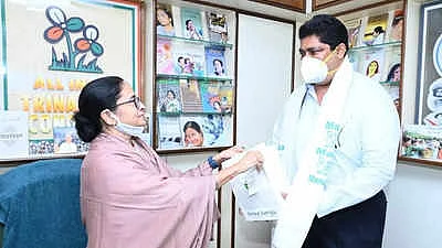 மம்தா பானர்ஜியுடன் ரெஜினால்டோ