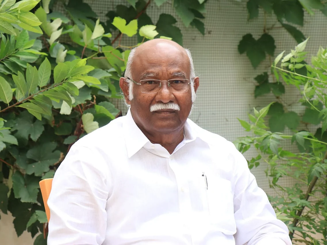 இரவு நேரத்திலும் வெளியான `நீக்கம்’ அறிவிப்பு... திமுக செல்கிறாரா அன்வர் ராஜா?!