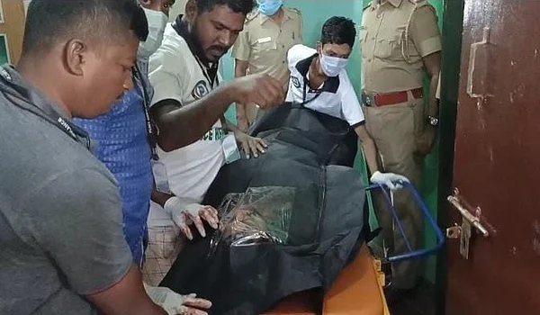 மது போதை காரணமாக தகராறு செய்ததால் கொலையான மகன்