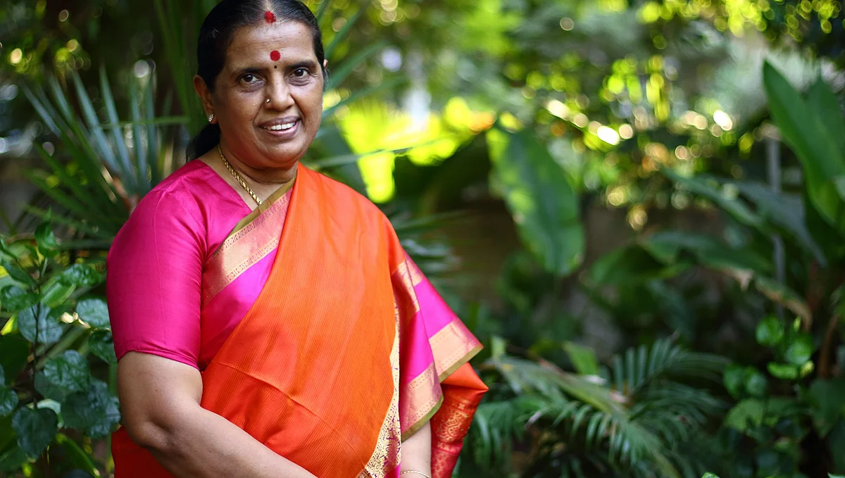 ரேவதி சண்முகம்