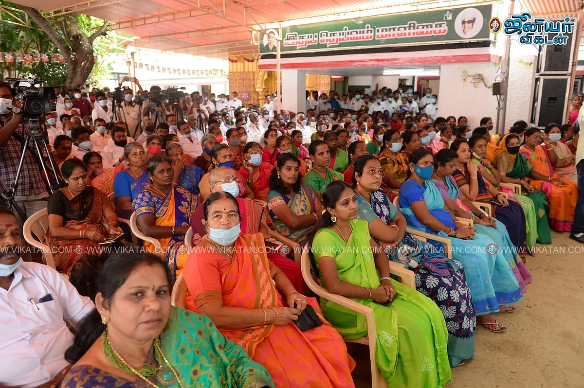 அதிமுக செயல்வீரர்கள் கூட்டம்