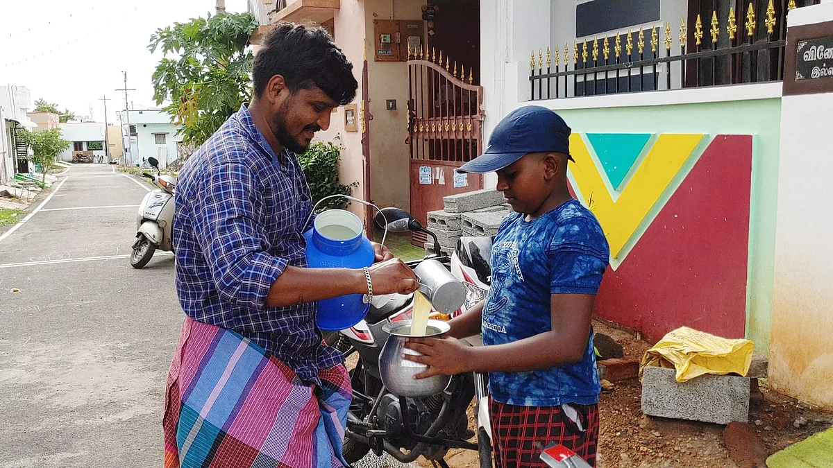 பால் ஊற்றும் தயாளன்