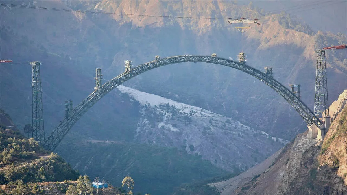 செனாப் ரயில் பாலம்