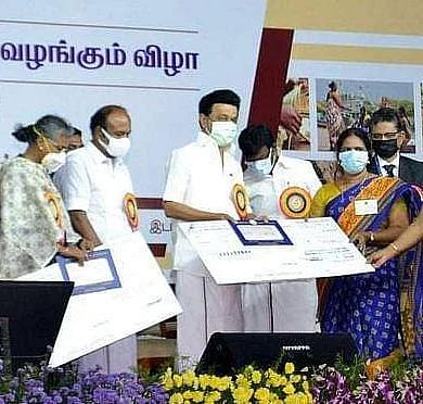 ஸ்டாலின்- பெரியகருப்பன்- அமுதா ஐ.,ஏ.எஸ்