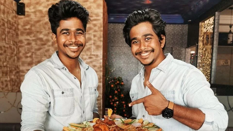 ட்வின்ஸ் ஃபுட் ரிவ்யூவர்கள்
ஸ்ரீதர், ஹரிஹரன்
