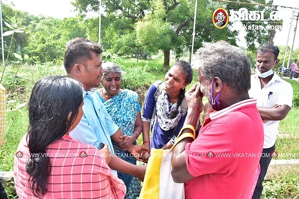 சோகத்தில் பெற்றோர்