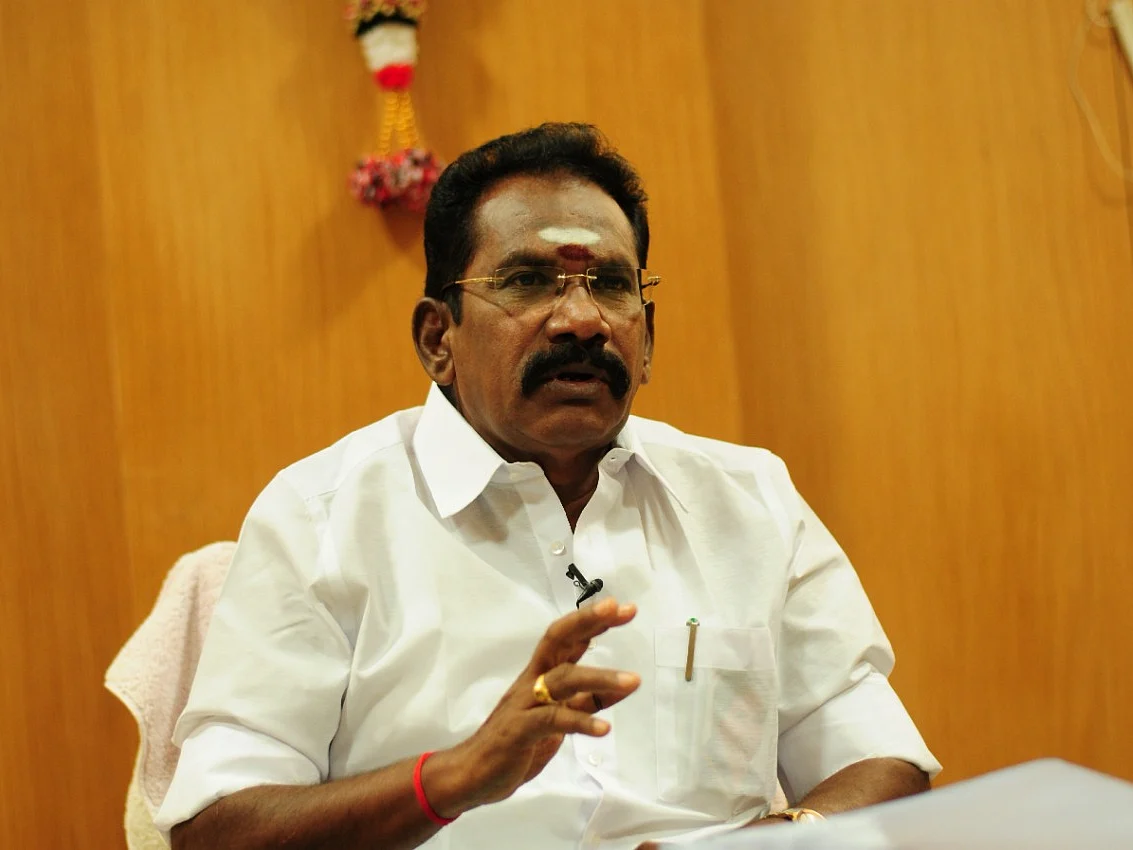 ``உதயநிதியை அமைச்சராக்க நினைப்பது ஃபாஸ்ட் ஃபுட் அரசியல்!'' - சொல்கிறார் செல்லூர் ராஜூ