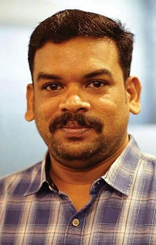 தவறான ஆசிரியர்கள்... பலியாகும் மாணவிகள்... தீர்வு... நம்மிடம்தான்!