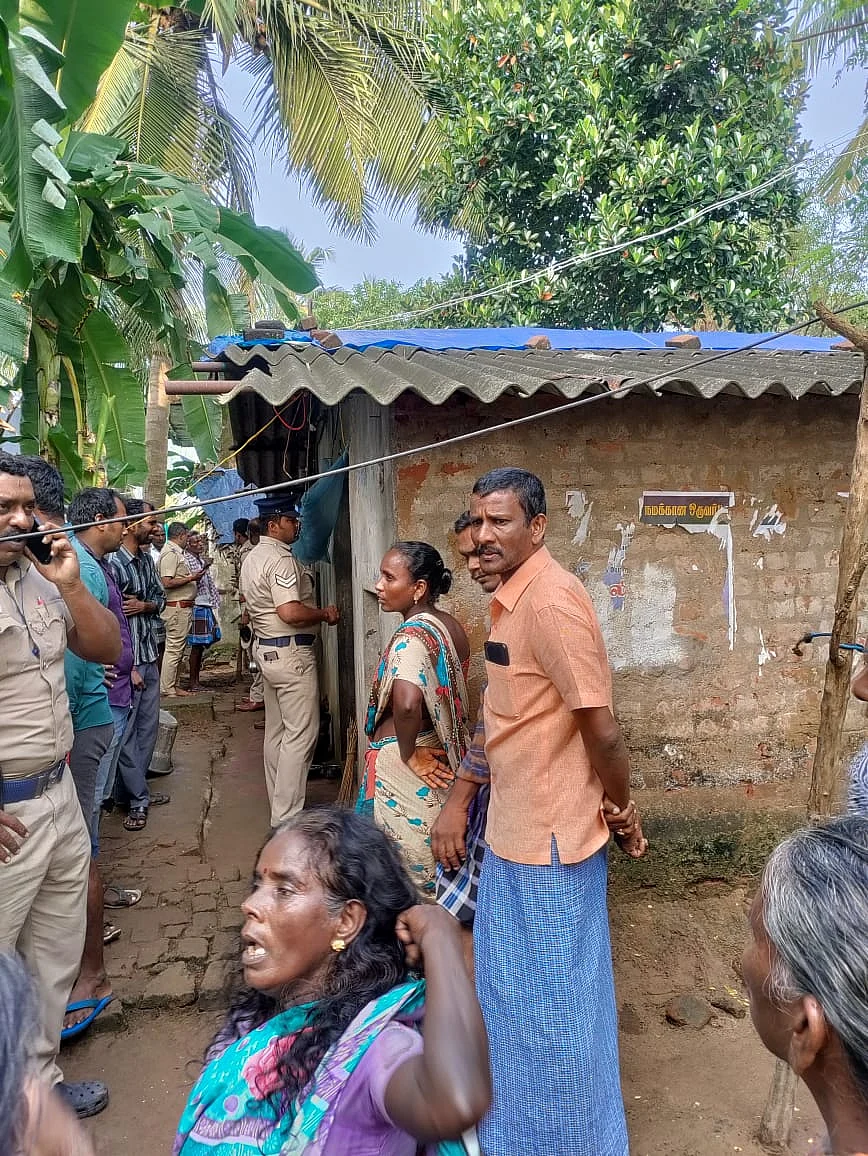 சம்பவ இடத்தில் விழுப்புரம் மாவட்ட காவல்துறை
