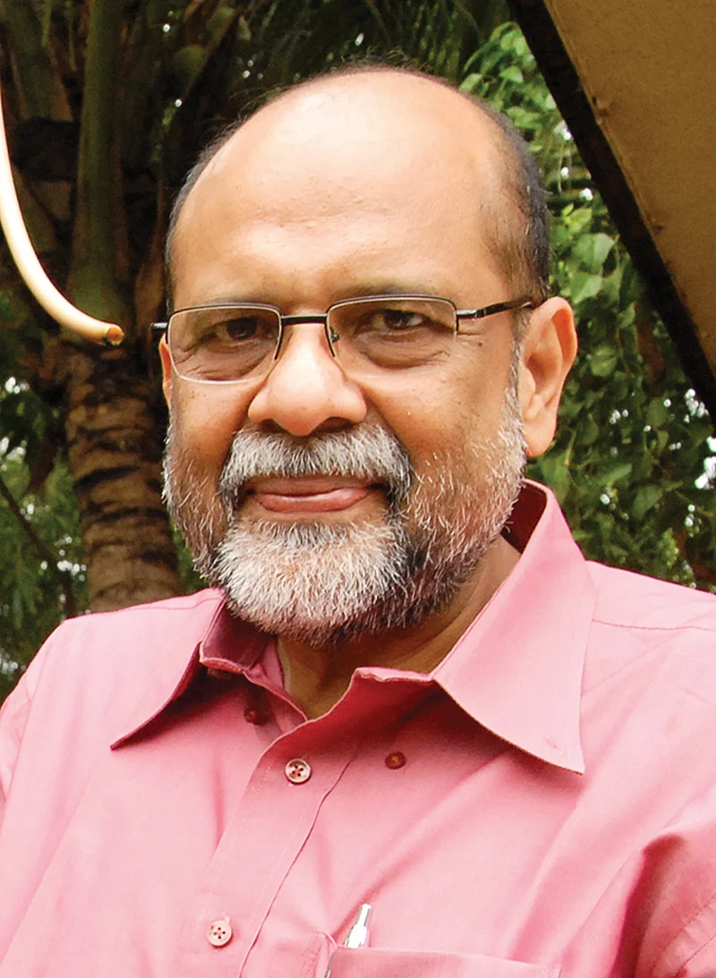 முனைவர் சுல்தான் அகமது இஸ்மாயில்,