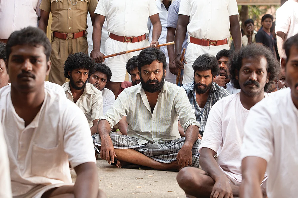 “பெண் இயக்குநர்கள் பெண்கள் பற்றித்தான் படமெடுக்கணுமா?”