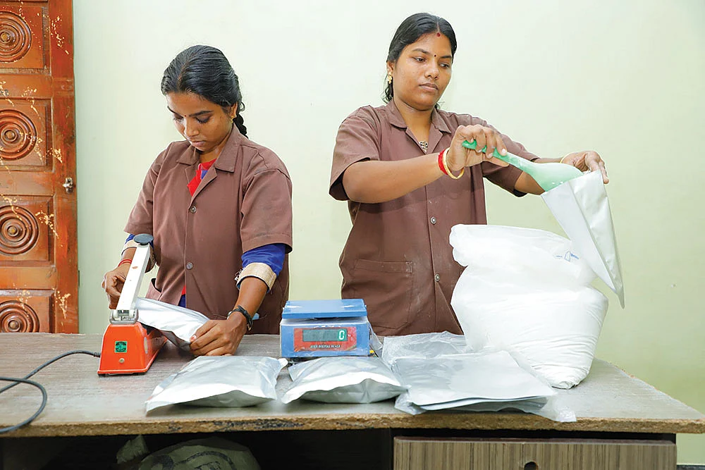 ‘‘சோஷியல் மீடியாதான் என் பார்ட்னர்...’’ தஞ்சையில் கலக்கும் அபிராமி!