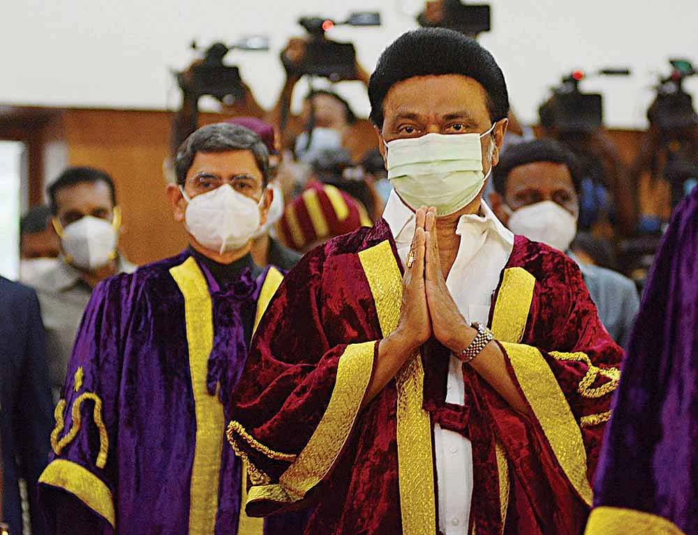 “ஆளுநரின் அதிகாரத்தை குறைக்க வேண்டும்!” - வழிகாட்டிய மகாராஷ்டிரா... பின் தொடரும் தமிழகம்...