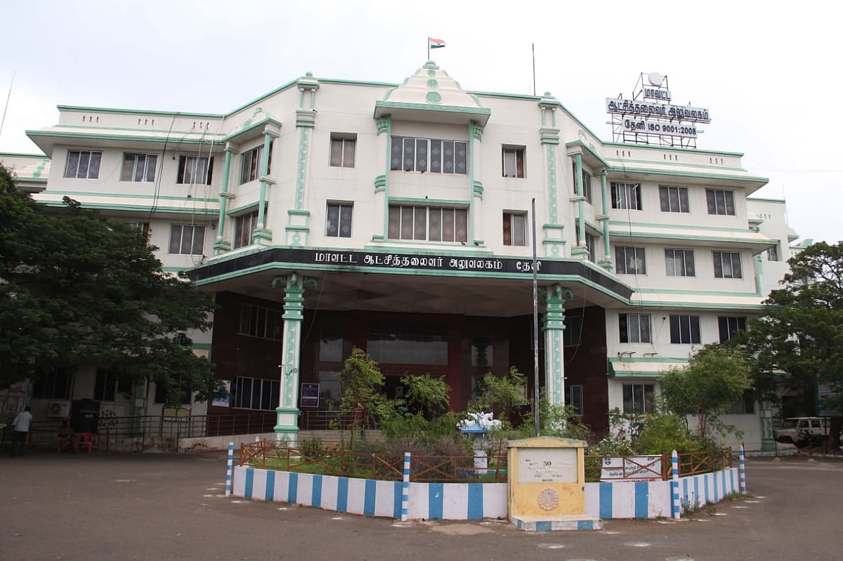 தேனி: கொரோனா சிறப்பு நிதியில் முறைகேடு; அதிகாரிகள் மீது நடவடிக்கை எடுக்க கலெக்டர் பரிந்துரை!