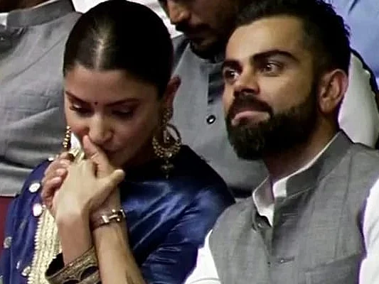 "அன்று தோனியும், நீங்களும் பேசிக்கொண்டபோது..." - அனுஷ்கா ஷர்மாவின் உருக்கமான பதிவு!