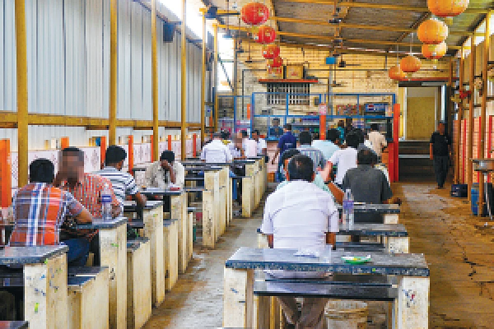 மாதம் ரூ.60 கோடி - ‘பொல்லாத அமைச்சர்’ - வெடிக்கும் பார் உரிமையாளர்கள்