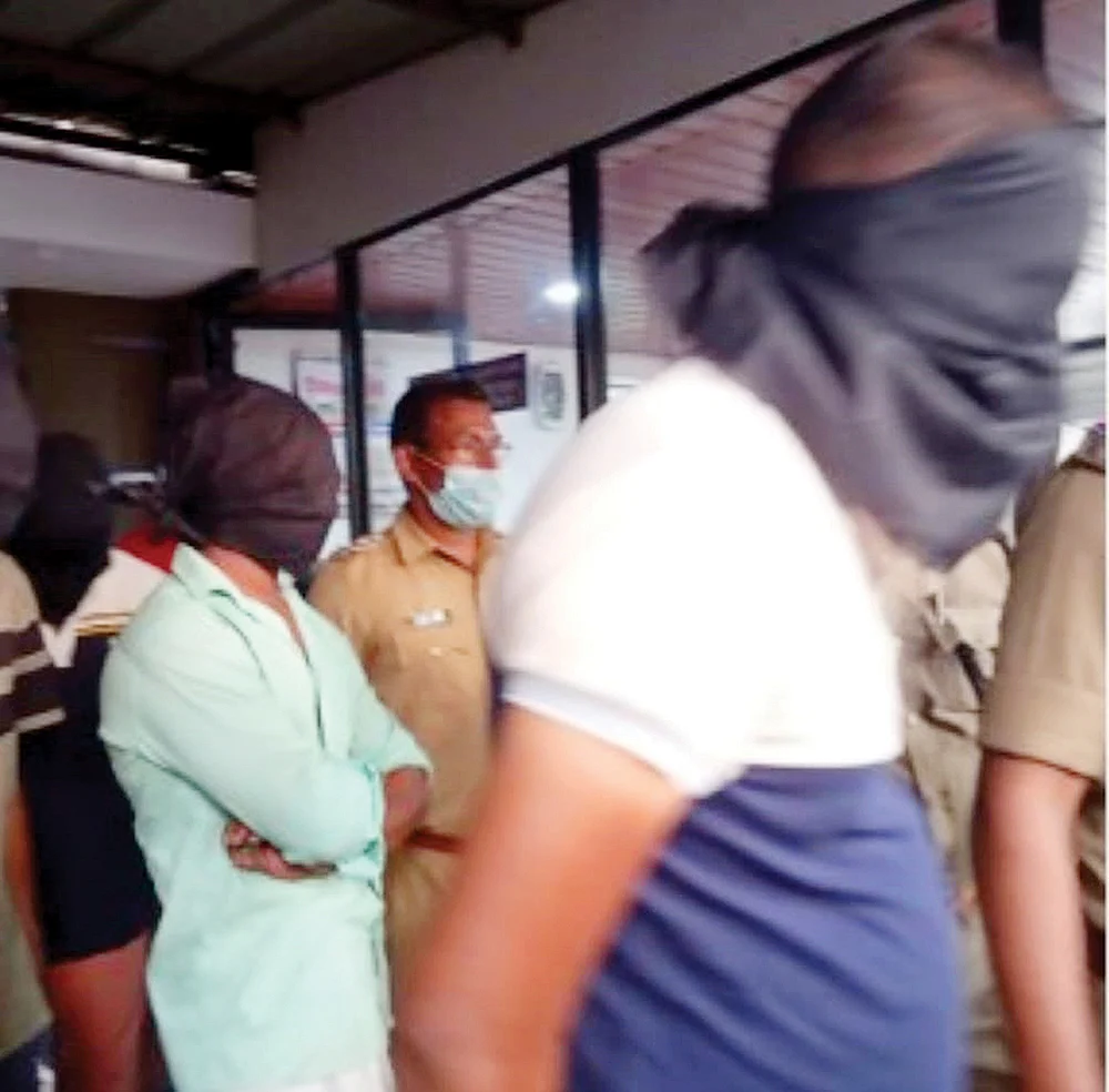 கேரளாவை அதிரவைத்த ‘வொய்ஃப் ஸ்வாப்பிங்’!