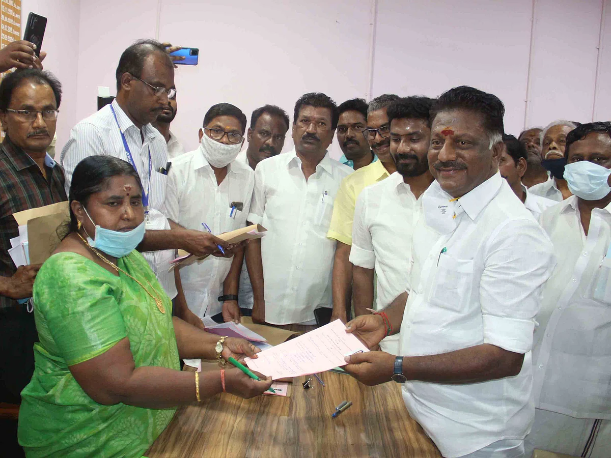 வேட்புமனுவில் சொத்து விவரங்கள் மறைக்கப்பட்டதாகப் புகார்! -ஓ.பி.எஸ்., ரவீந்திரநாத் மீது வழக்கு பதிவு