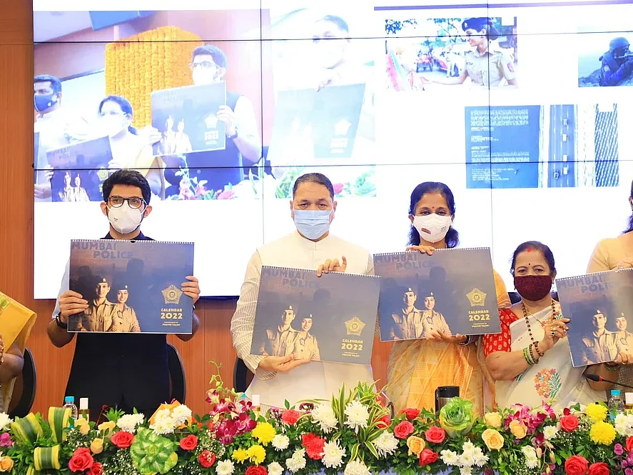 பெண்கள் பாதுகாப்பை உறுதி செய்ய 24 மணி நேர சேவை; மும்பையில் `நிர்பயா குழுக்கள்'