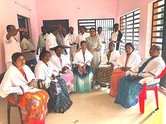 உள்ளாட்சியில் பெண்களுக்கு முக்கியத்துவம்... கணவரின் ஆதிக்கமின்றி சுதந்திரமாகச் செயல்பட முடியுமா?!