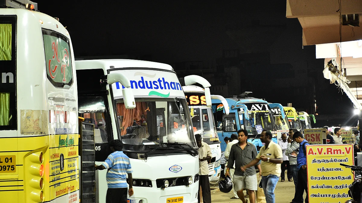 Omni Bus stand