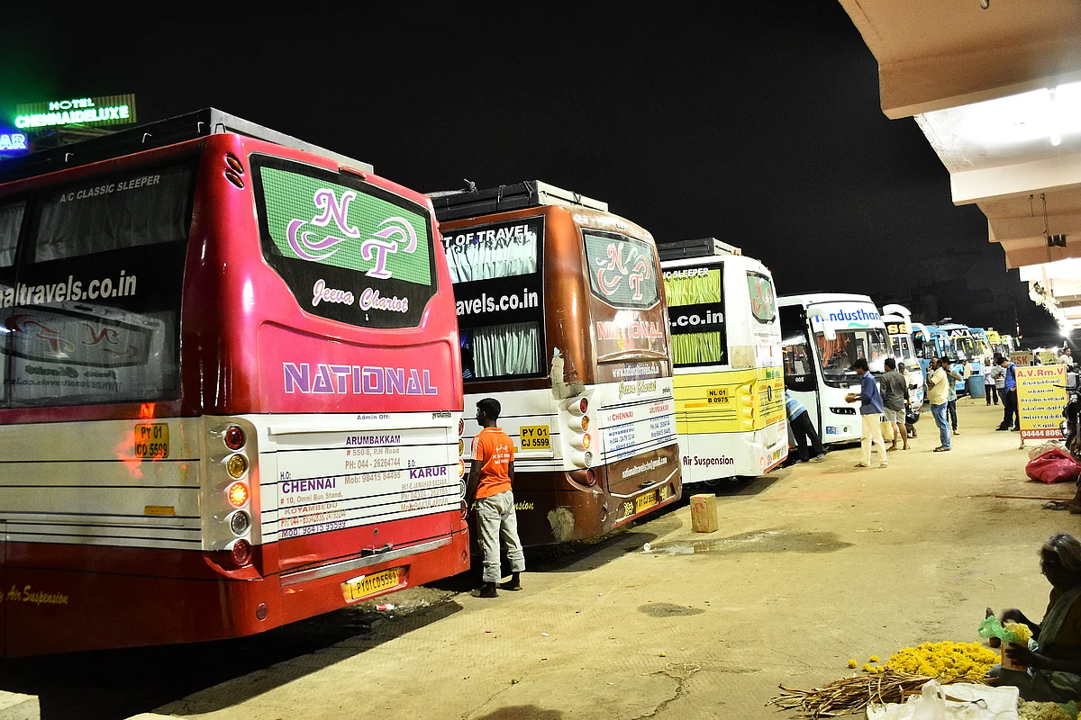 Omni Bus stand