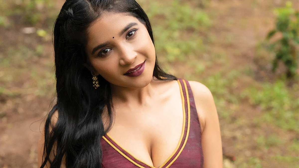 சாக்ஷி அகர்வால்