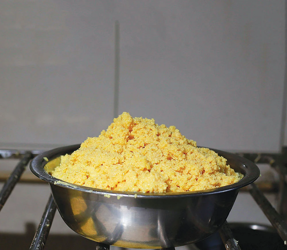 சரியான பதம், மாறாத சுவை...
தித்திக்கும் ஶ்ரீவில்லிபுத்தூர் பால்கோவா!