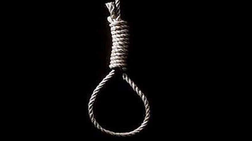 ஆம்பூர்: இன்ஸ்டாகிராமில் மூழ்கிக்கிடந்த பள்ளி மாணவி! - பெற்றோர் கண்டித்ததால் தற்கொலை