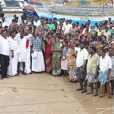 தமிழக படகுகளை ஏலம் விடும் இலங்கை; 2-ம் தேதி முதல் வேலைநிறுத்தம் என மீனவர் சங்கம் அறிவிப்பு!