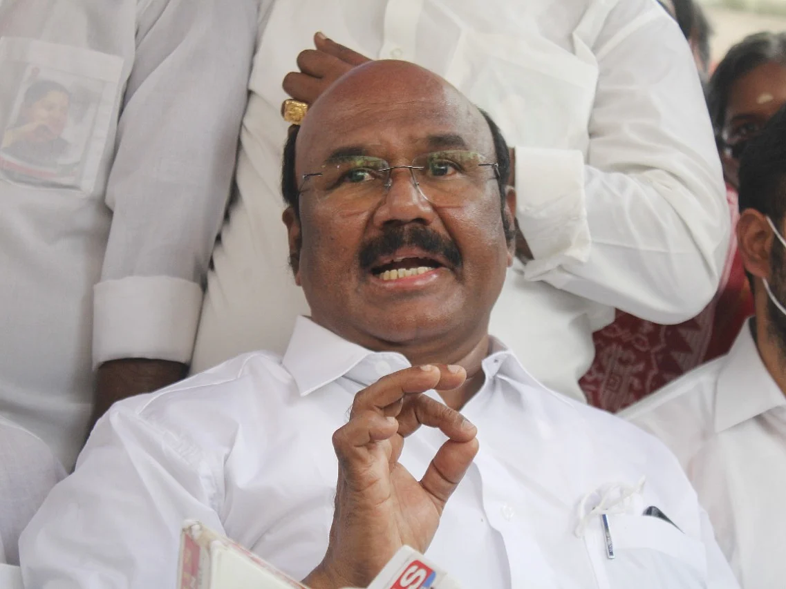 ``அரசியலில் எது வேண்டுமானாலும் நடக்கலாம்!'' - அதிமுக ஜெயக்குமார் சூசகம்