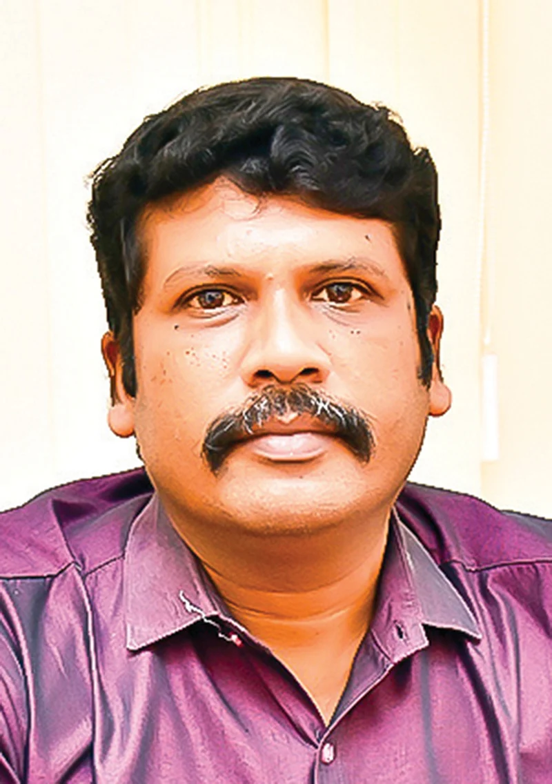 சீனிவாசன்