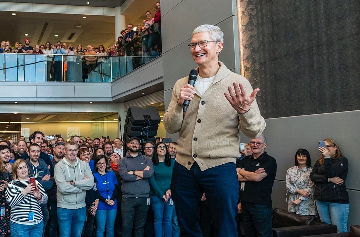 டிம் குக்கின் வீட்டை தன் மேப்பில் மறைத்த கூகுள்; ஏன் தெரியுமா?