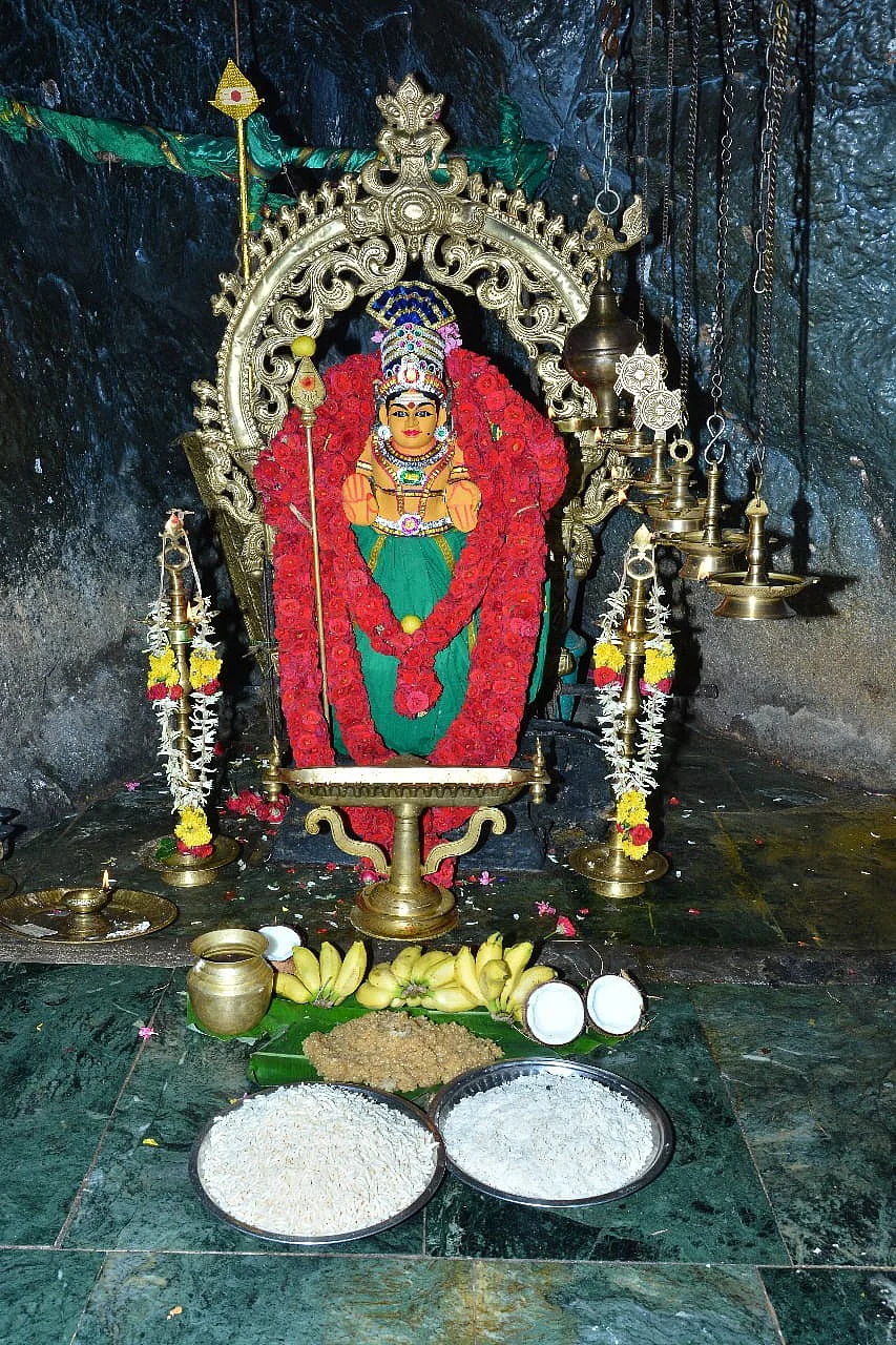 தோரணமலை குகை முருகப்பெருமான்