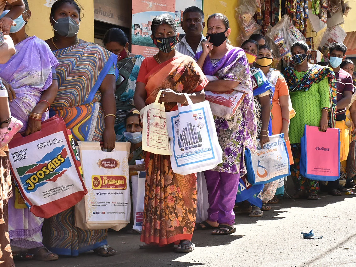 தமிழக அரசின் பொங்கல் பரிசுத் தொகுப்பு... மக்களின் மார்க் என்ன?!