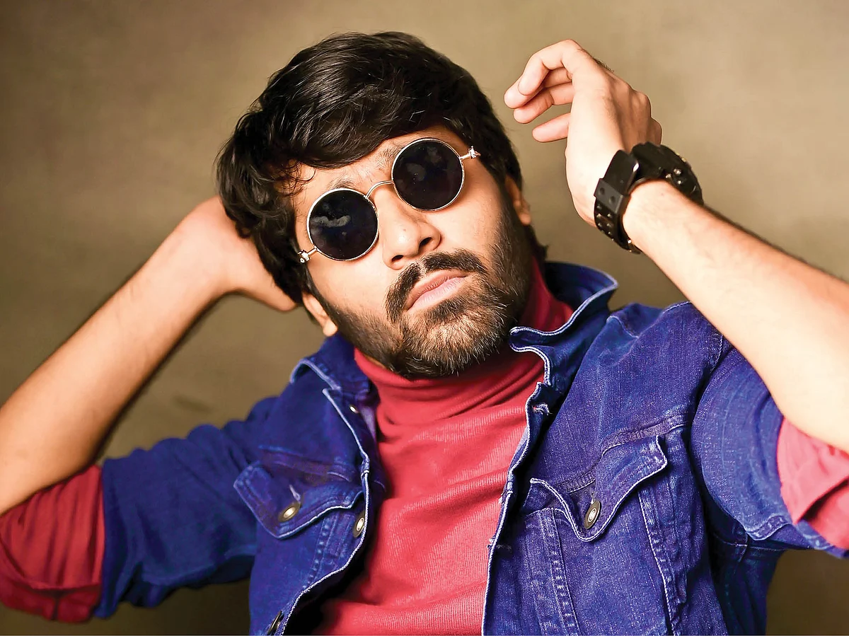 ஆங்கர் to ஆக்டர் - “தனுஷுக்கு என் சிரிப்பு பிடிக்கும்!”