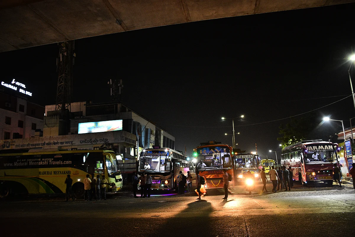 Omni Bus stand