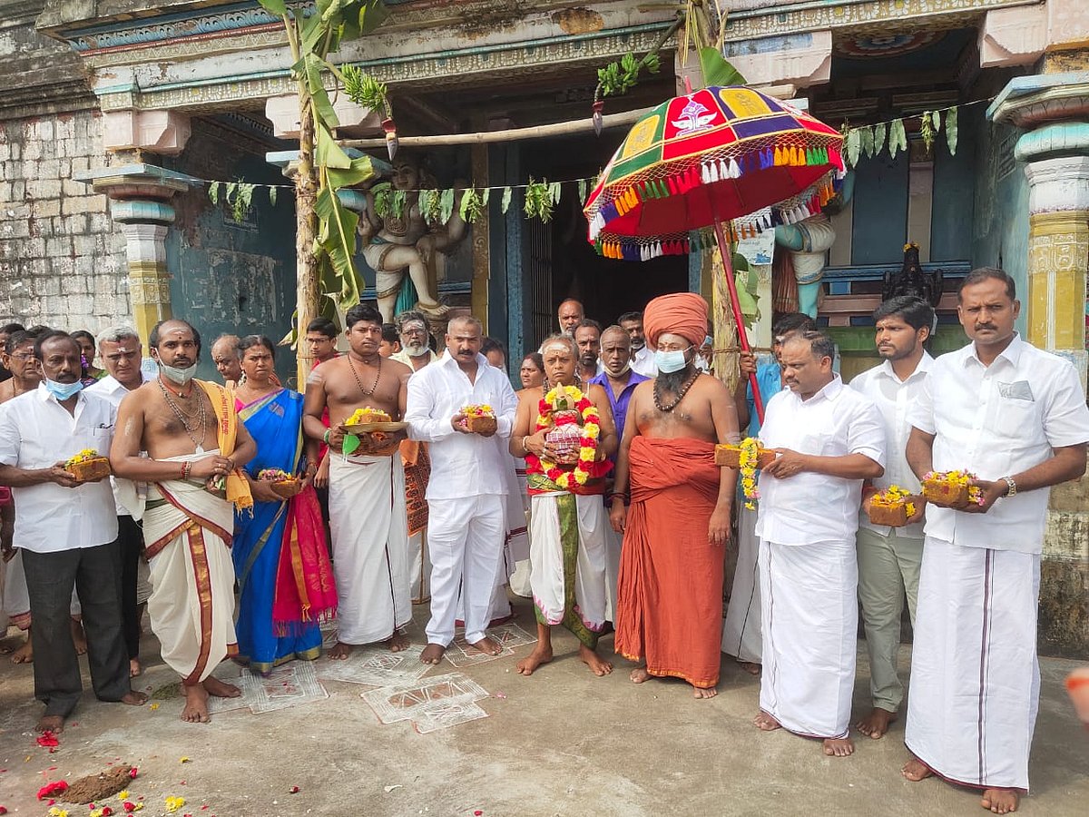 வழுவூர் வீரட்டேஸ்வரர் கோயில்: பாலாலயம் செய்து 10 ஆண்டுகளுக்குப்பின் தொடங்கிய திருப்பணி!