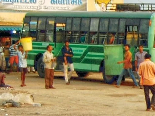 சுட்டிக்காட்டிய ஜூ.வி: களத்தில் இறங்கிய அமைச்சர்; 6 பயணவழி உணவகங்களில் அரசு பேருந்துகளை நிறுத்த தடை!