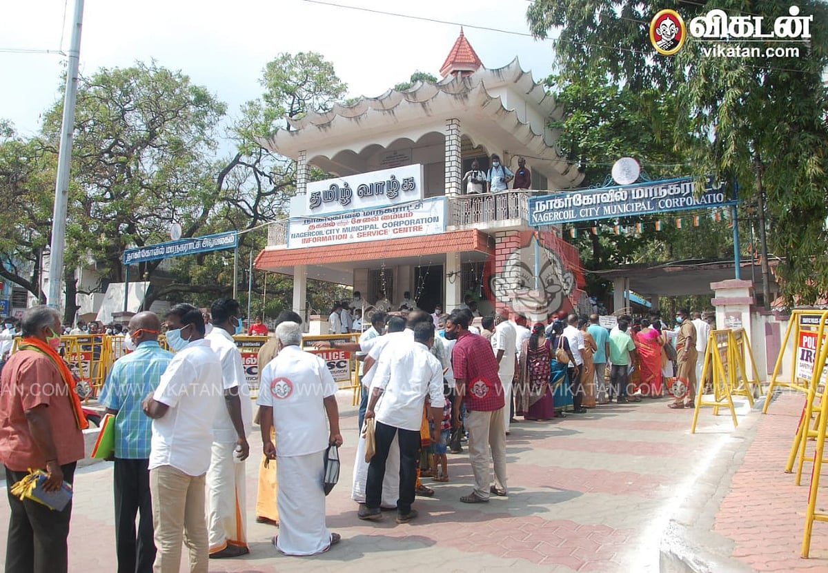 நாகர்கோவில்: `துணை மேயர் ரூபத்தில் திமுக-வுக்கு சிக்கல்; காங்கிரஸ் உறுப்பினர்களுக்கு பாஜக ஸ்கெட்ச்!